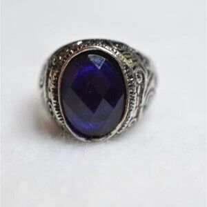 Deep Sea Blue Glass Stone Art Deco Engraved Silver Tone Band Size 13 1/2 Ring